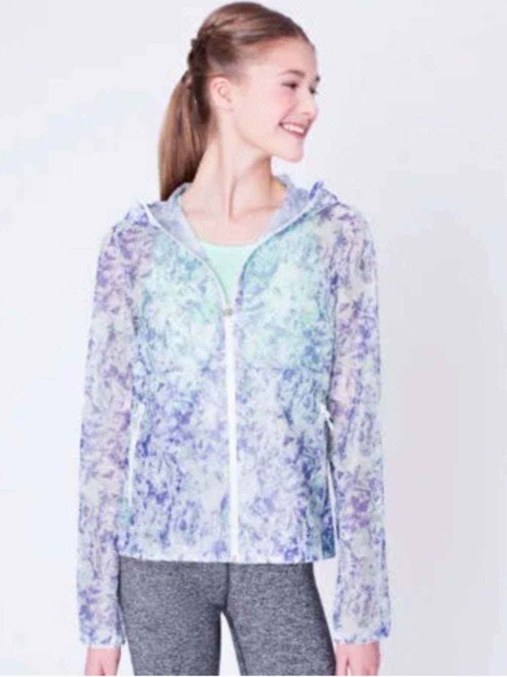 Ivivva Hit The Field Jacket Size
12 Waterproof Windbreaker
Lululemon Kids